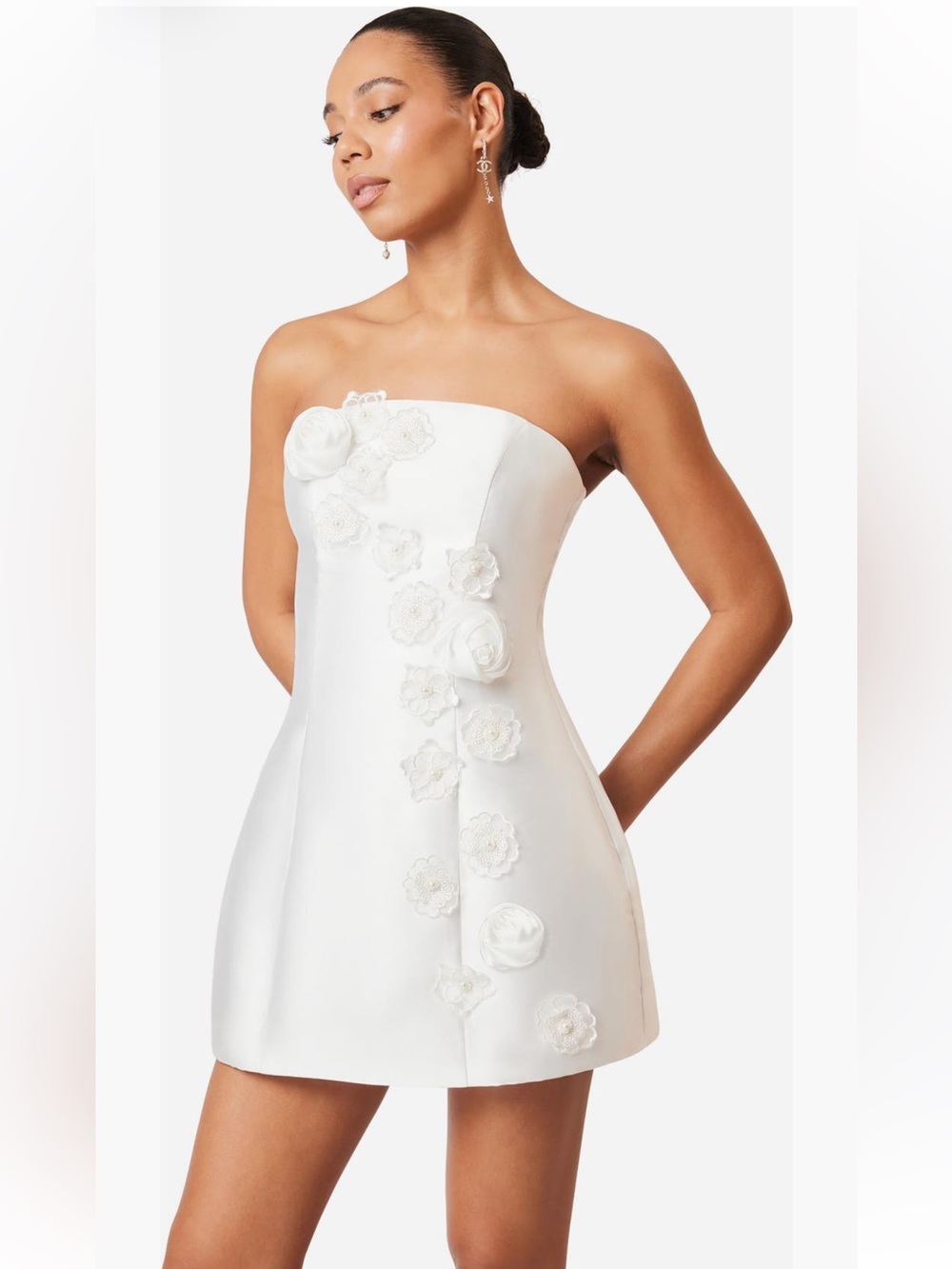 elliatt oleander strapless sateen 3D flower pearl mini bridal dress size small